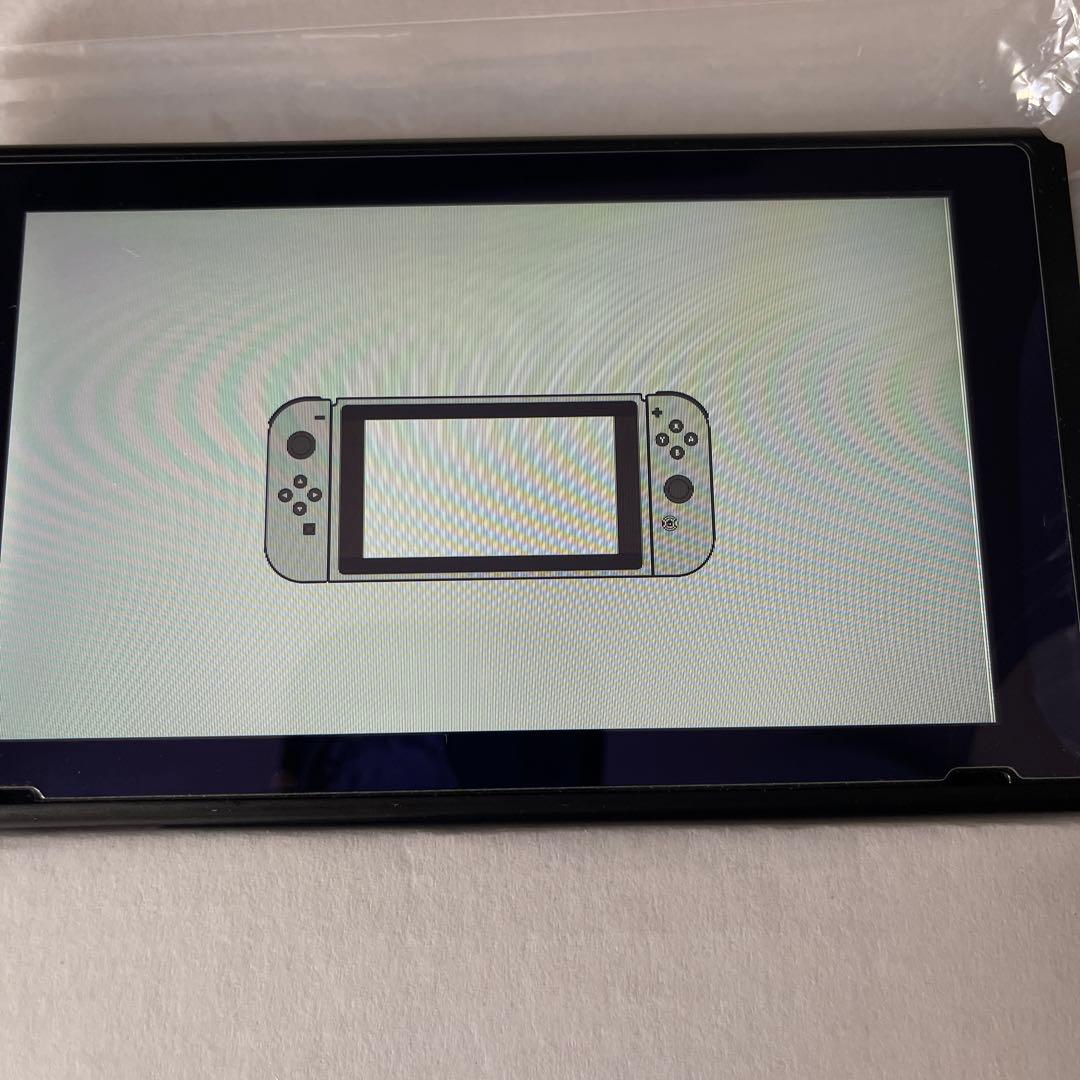 任天堂 Switch 本体 （本体以外ほぼ全て新品）