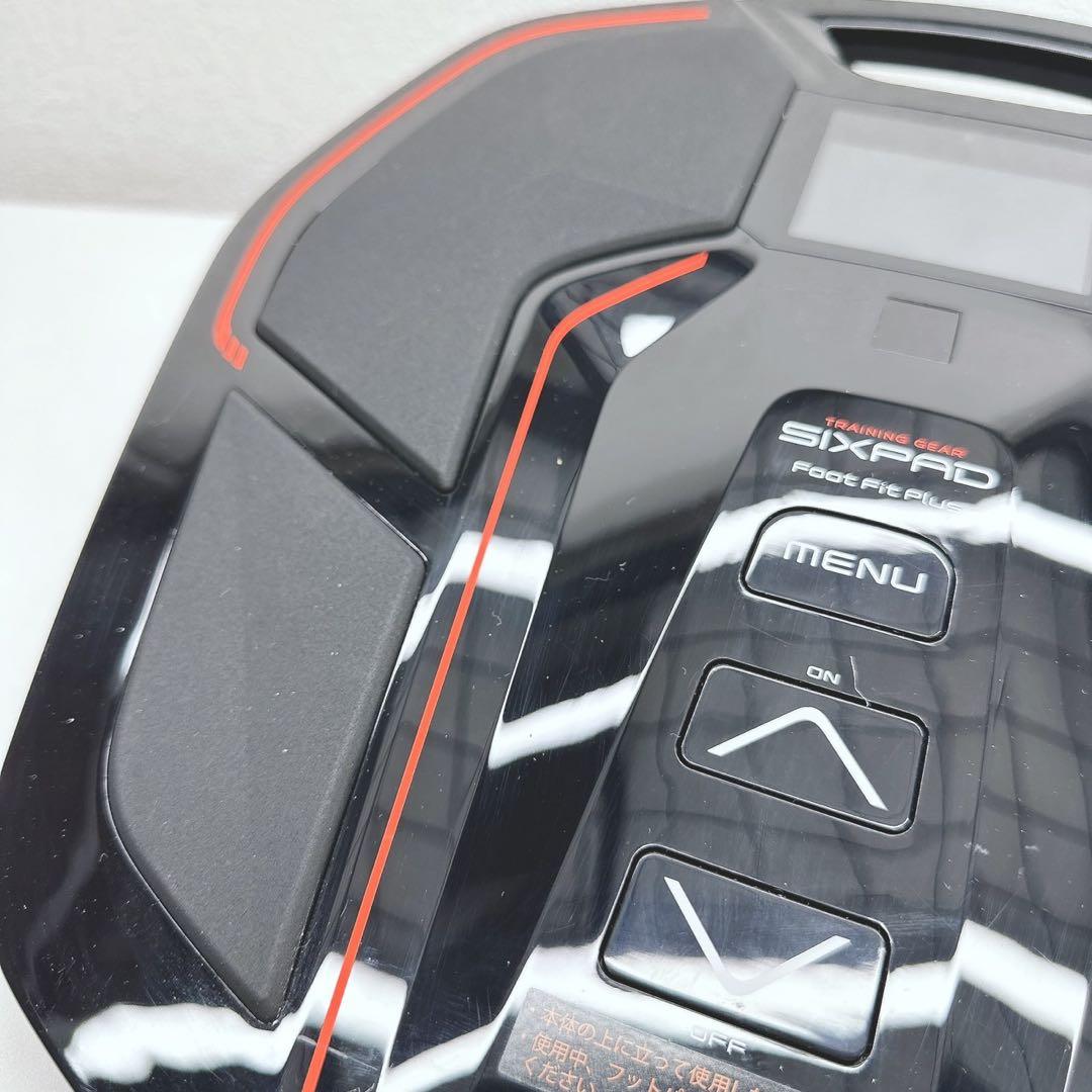 ほぼ未使用⭐️最新モデル》シックスパッド フットフィット プラス 2 SIXPAD