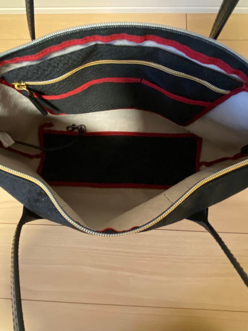 ロベルタピエリ　トートバッグ　黒