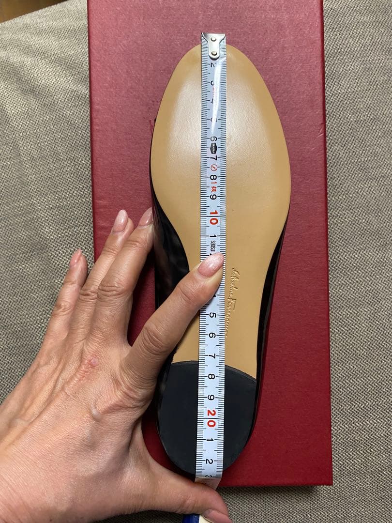 値下げしました　フェラガモバレーシューズ　4 2/1