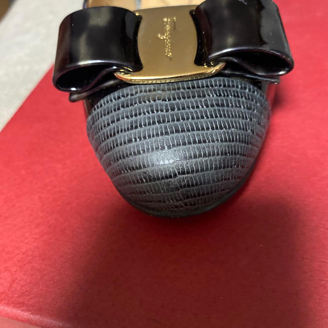 値下げしました　フェラガモバレーシューズ　4 2/1