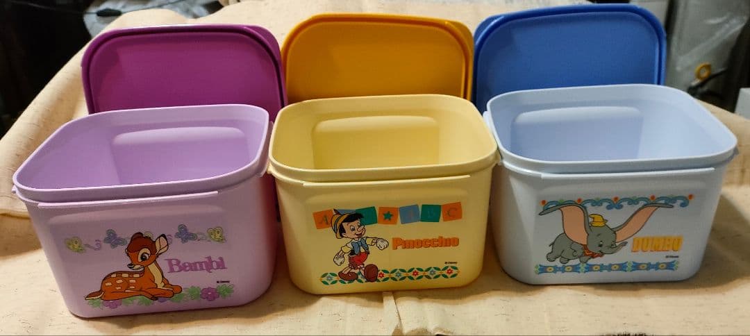 Tupperware正規品　ディズニー保存容器セット（3色）
