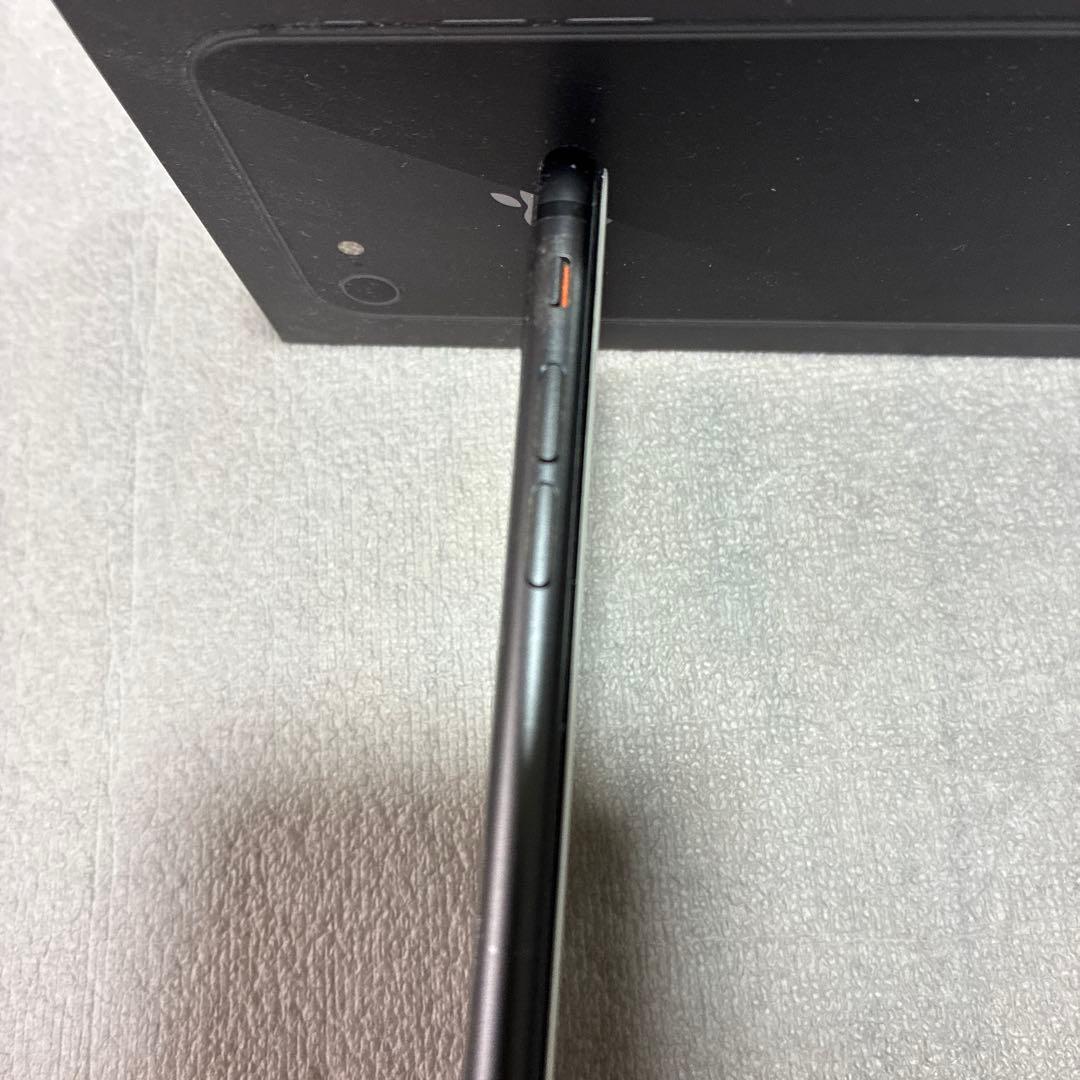 【箱あり】iPhone 8 64GB 本体（バッテリー75%）