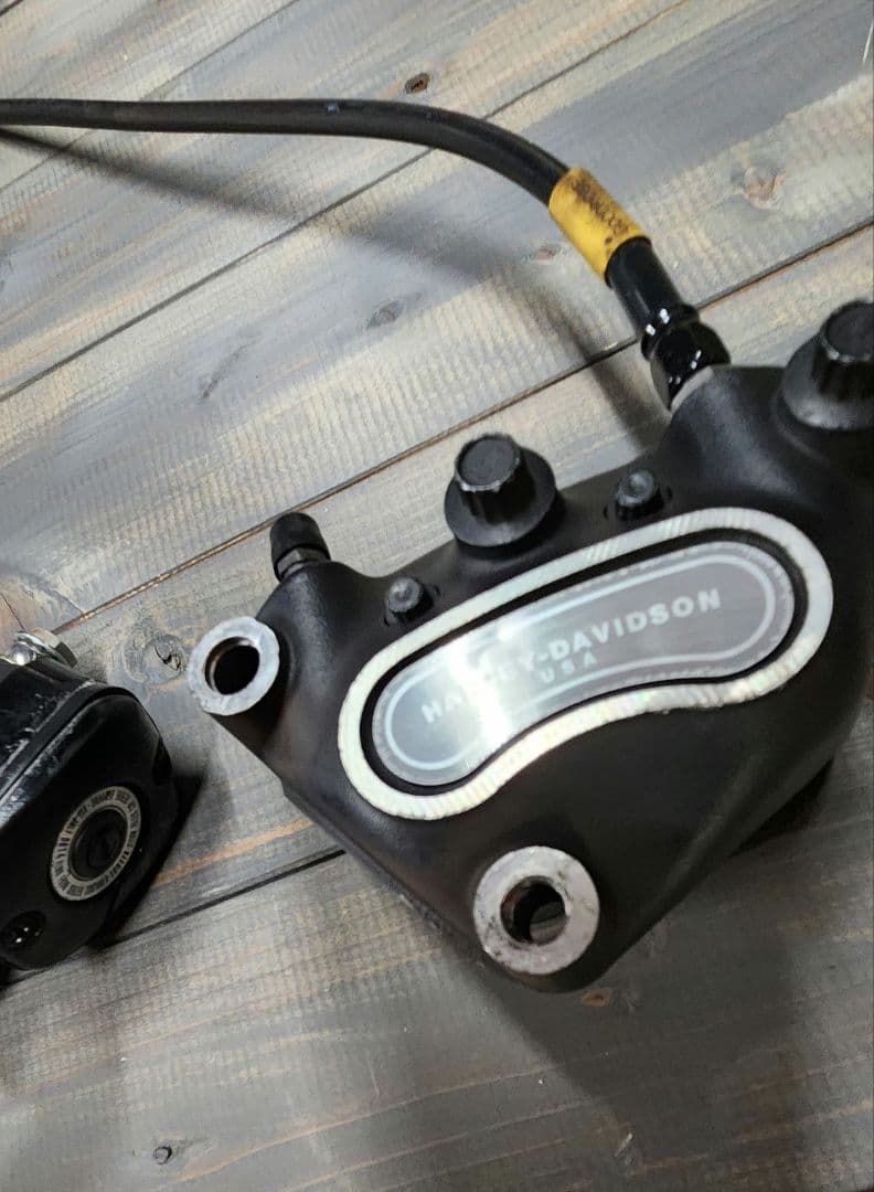 ハーレー４Pブレーキキャリパー　マスターシリンダー　メッシュホース　セット