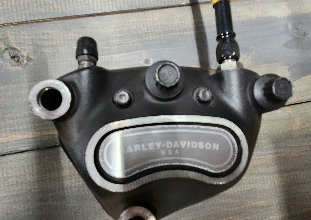 ハーレー４Pブレーキキャリパー　マスターシリンダー　メッシュホース　セット