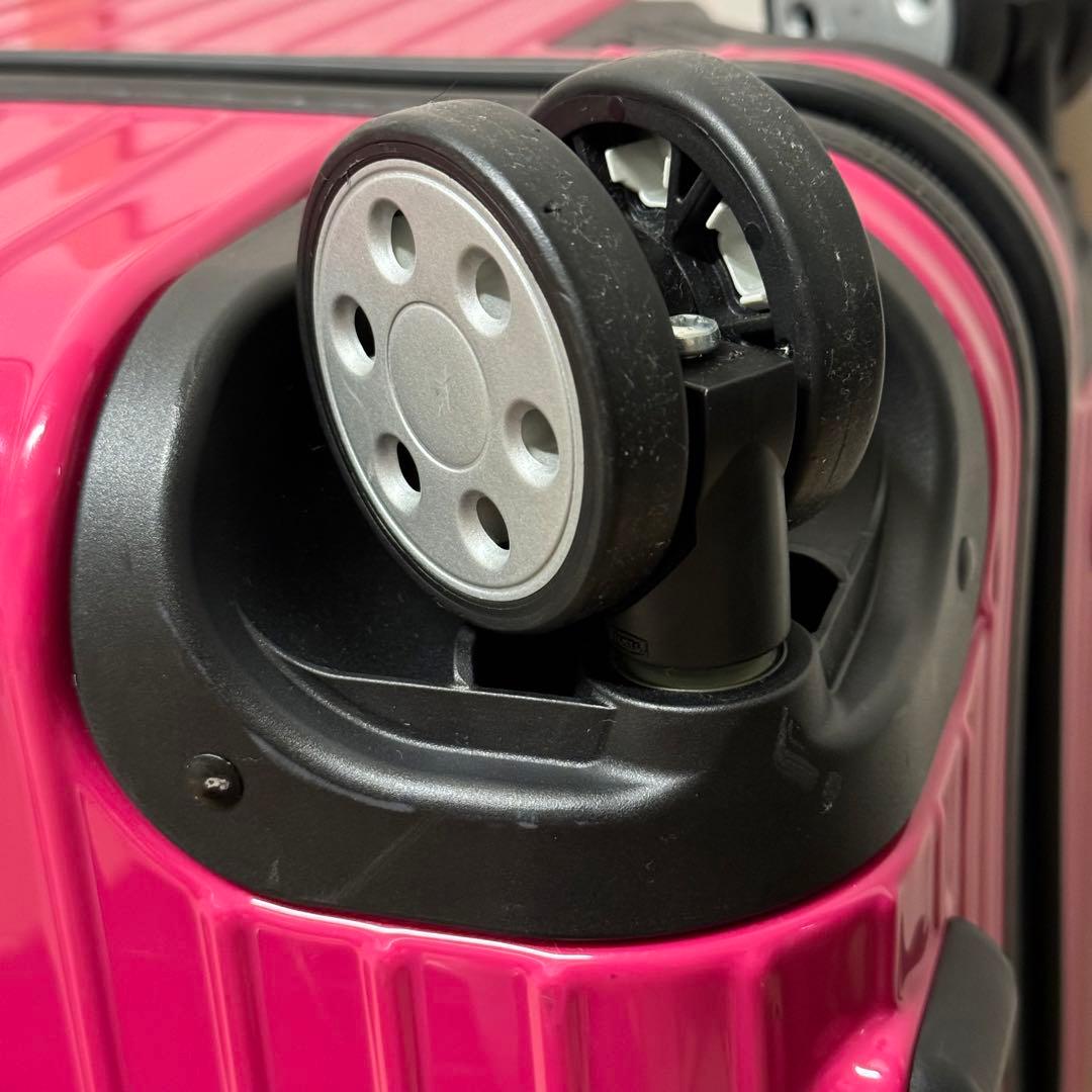 超希少！リモワ　サルサデラックス　旗艦店限定　ルビーピンク　84L 4輪