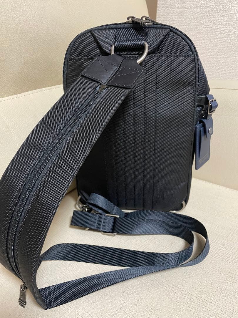 ※本日限定お値下げ※TUMI ボディバッグ スリングバック ネイビー迷彩