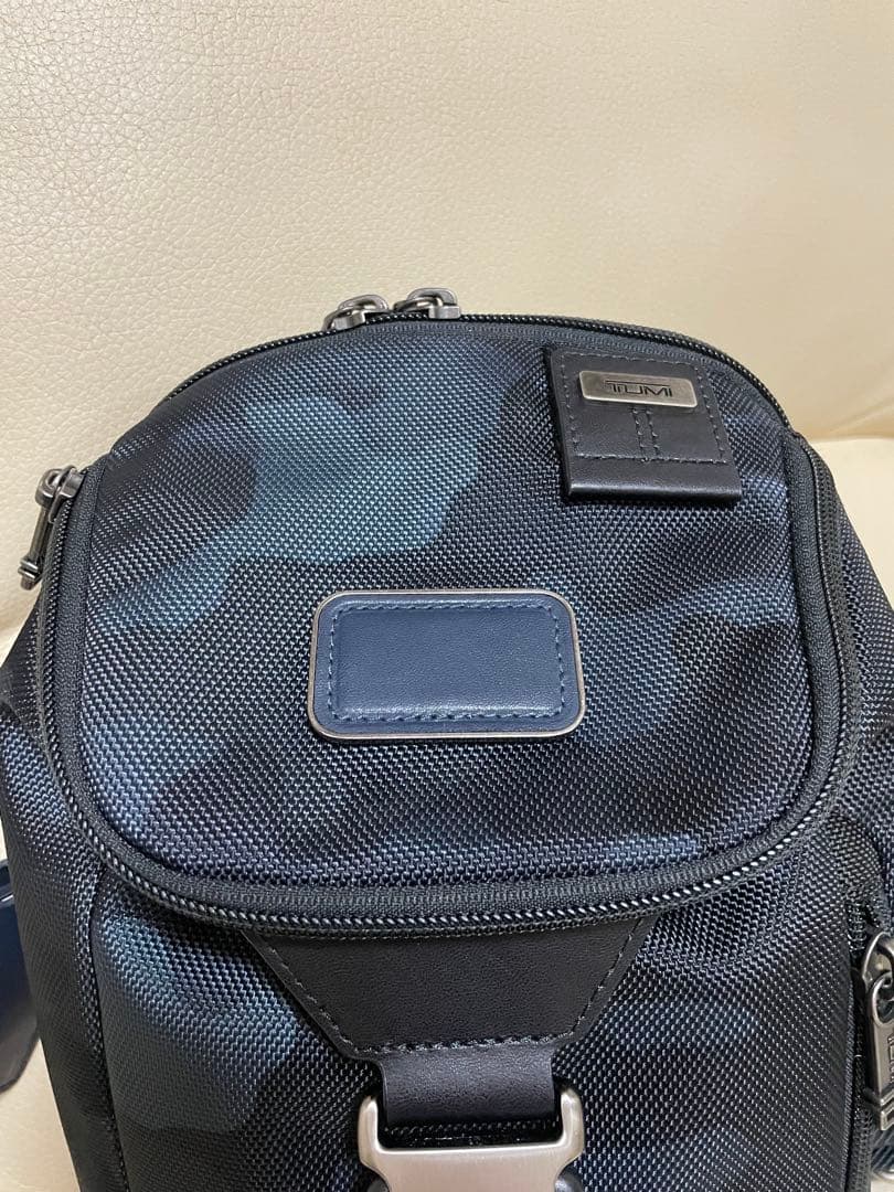 ※本日限定お値下げ※TUMI ボディバッグ スリングバック ネイビー迷彩