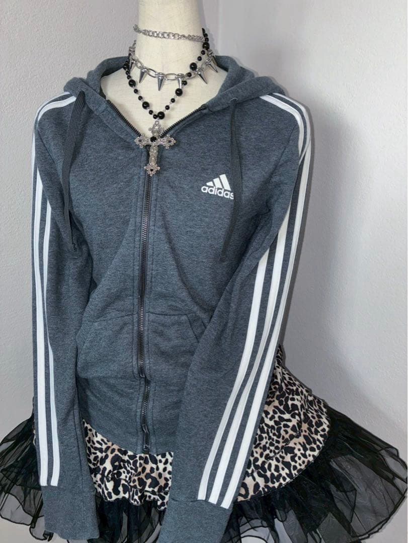 00sadidas３本線十字架y2k 平成ギャル　小悪魔　マクブリンクNANA