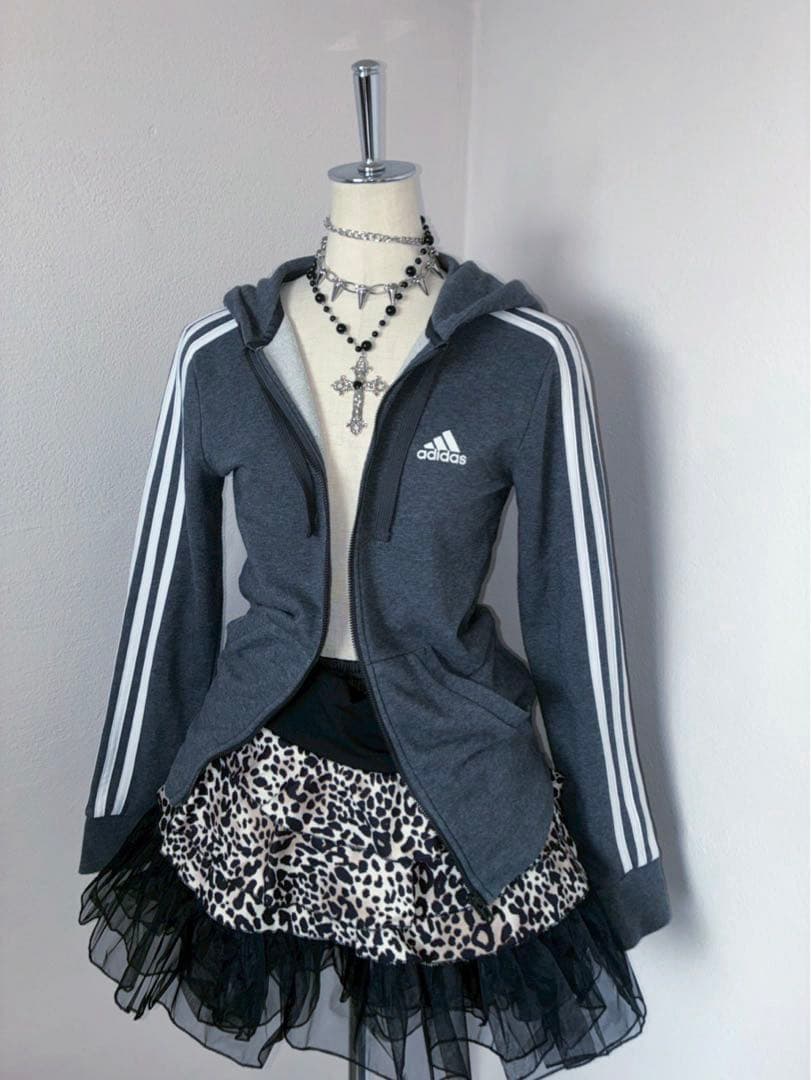 00sadidas３本線十字架y2k 平成ギャル　小悪魔　マクブリンクNANA