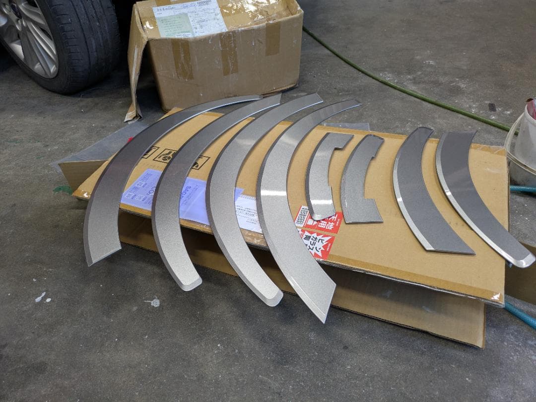 【ZNC塗装済み】ZC33S　スイフトスポーツ　ダウンルックフェンダーモール