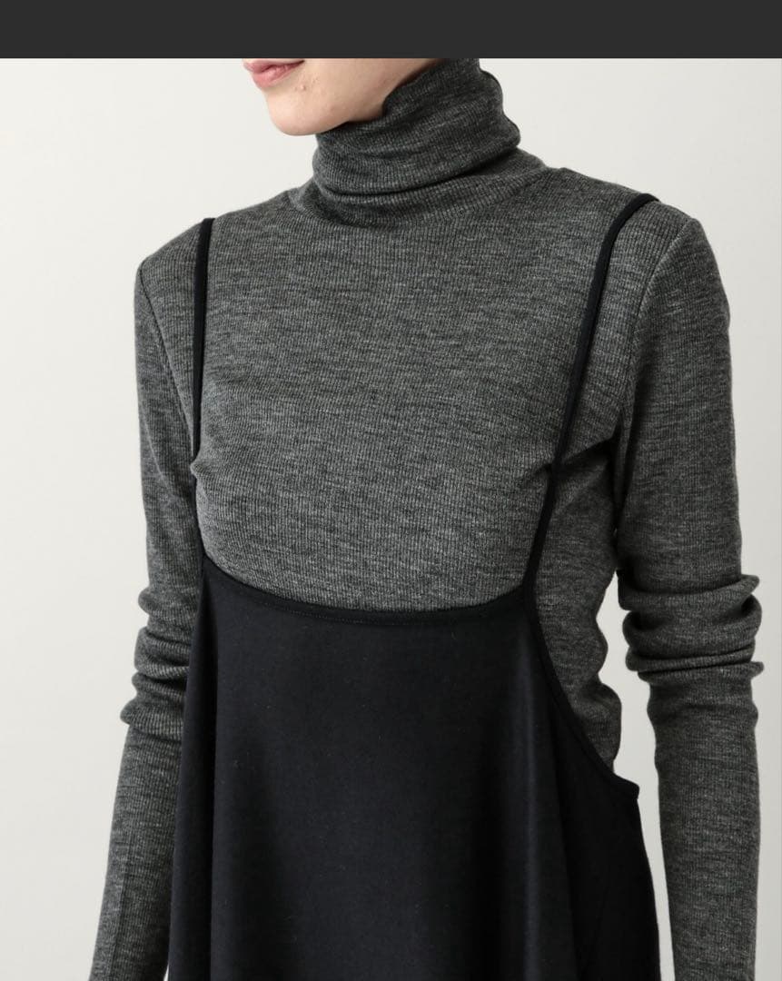 カレンソロジー　ウールフレアワンピース