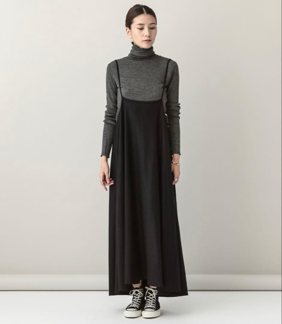 カレンソロジー　ウールフレアワンピース