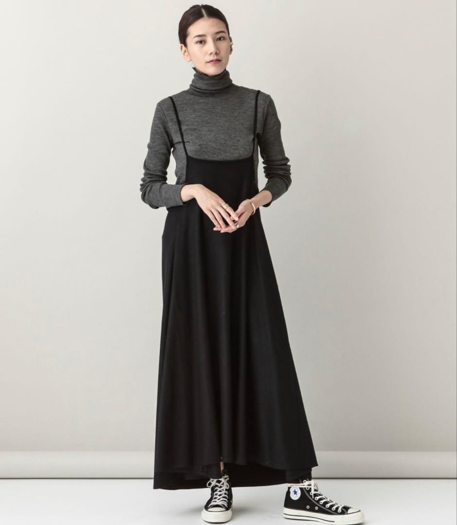 カレンソロジー　ウールフレアワンピース