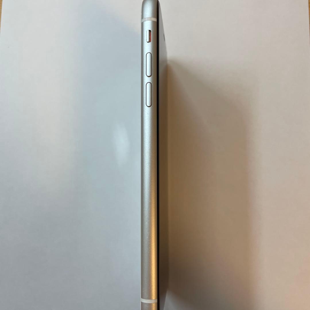 Apple iPhone XR ホワイト 6.1インチ