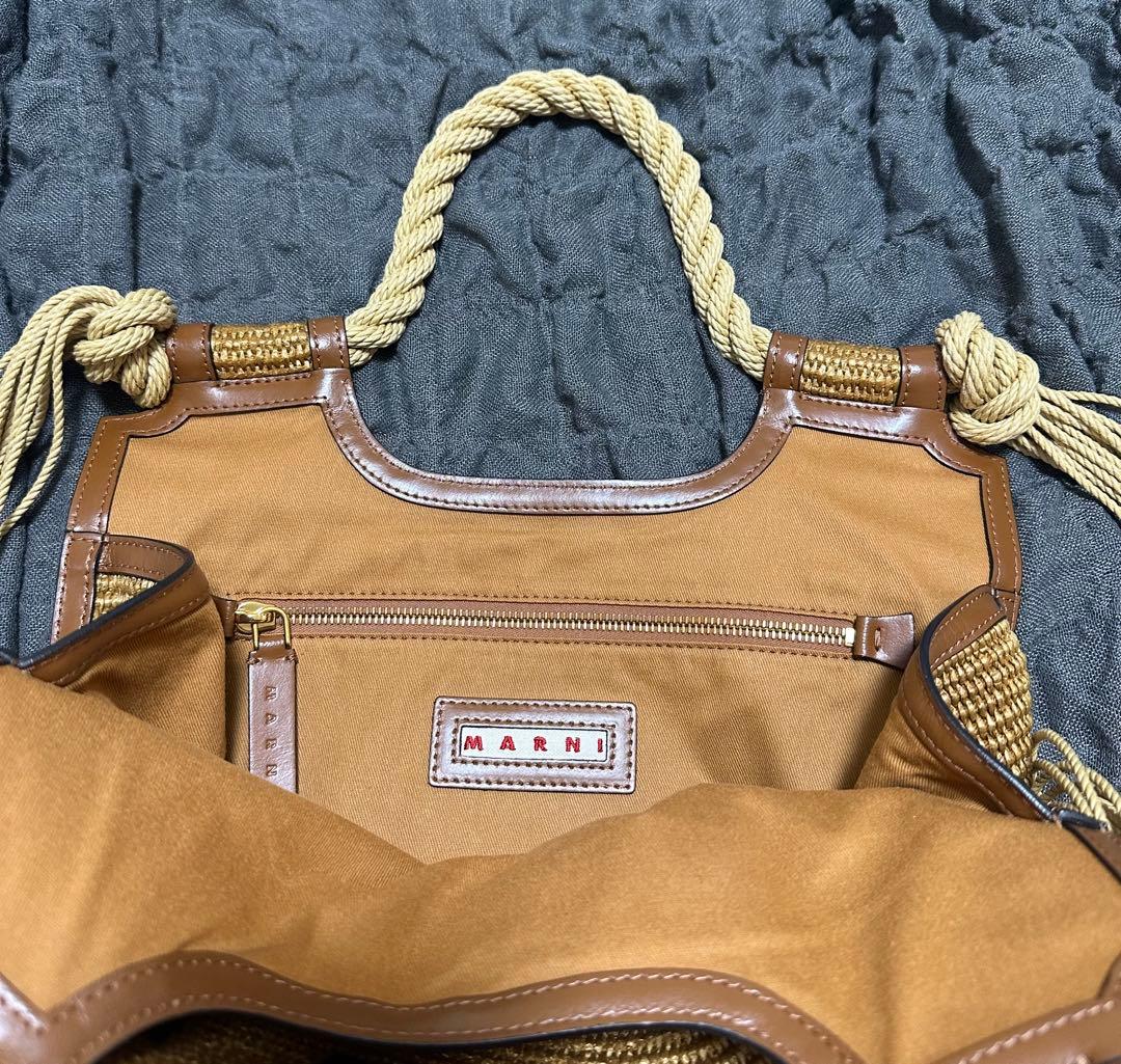 MARNI マルニ ロープハンドル ラフィア かごバッグ　タッセル