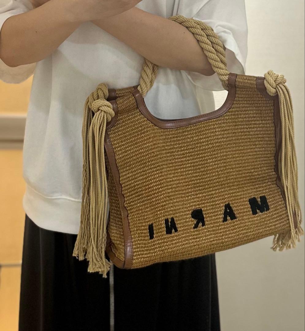 MARNI マルニ ロープハンドル ラフィア かごバッグ　タッセル