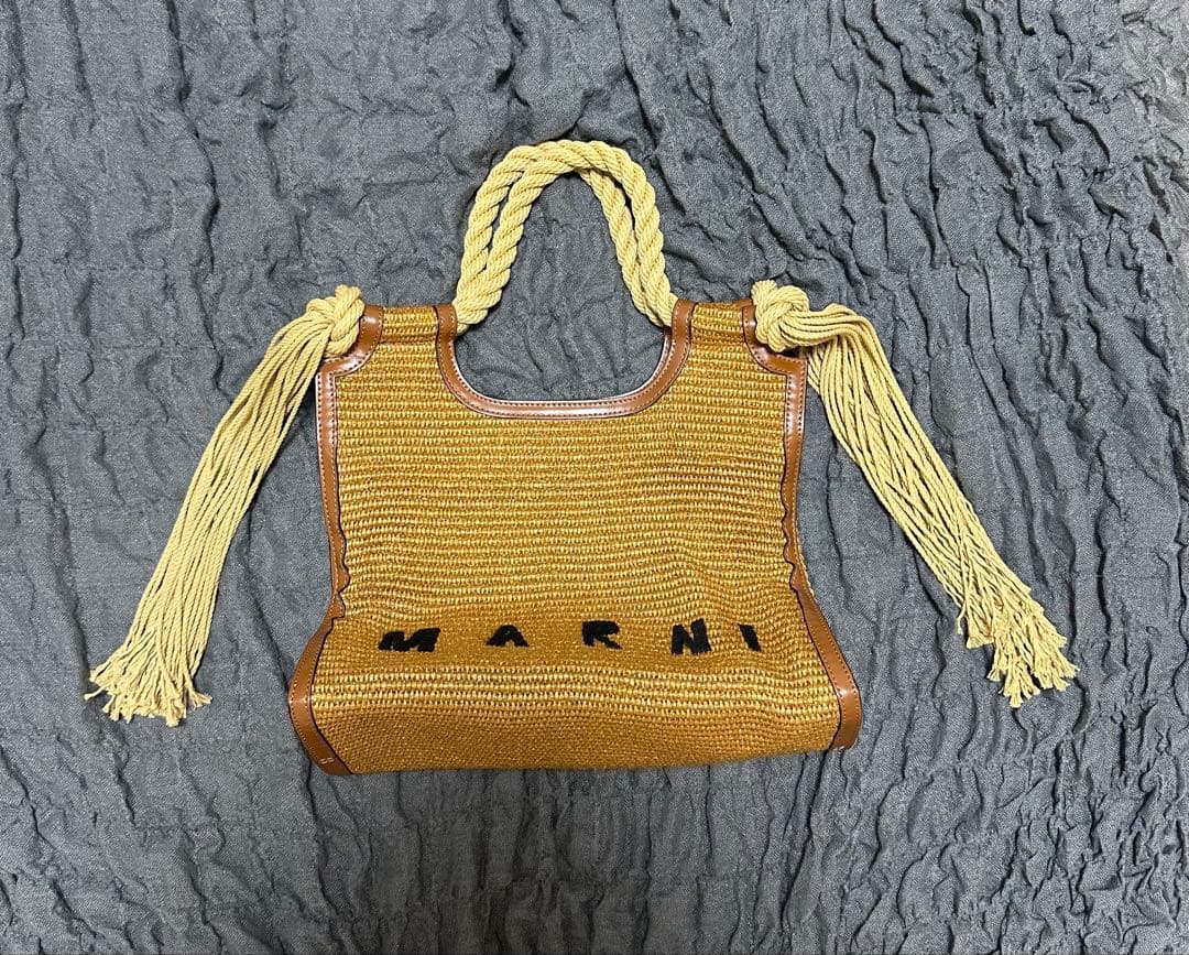 MARNI マルニ ロープハンドル ラフィア かごバッグ　タッセル