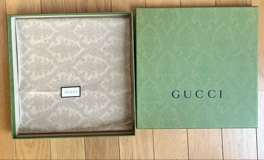 【試着のみ】GUCCI GGロゴ マフラー ストール　グレー ブラック