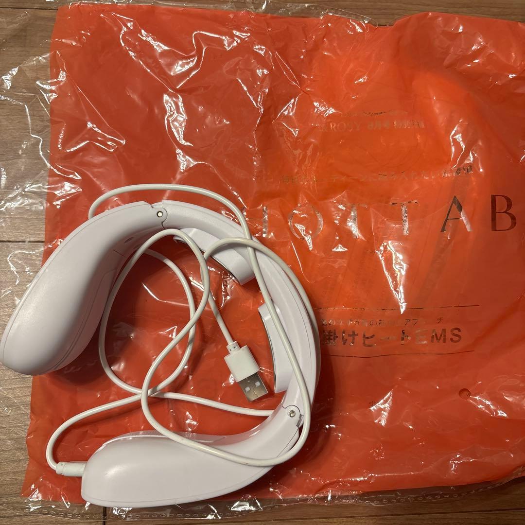 お値下します豪華22点女性情報誌 付録サンプル電動ヘアブラシ財布エコバッグポーチ