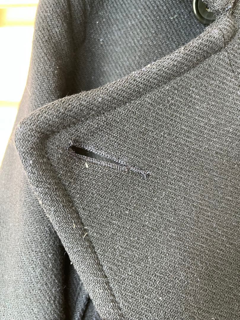 黒いウール混紡ピーコート