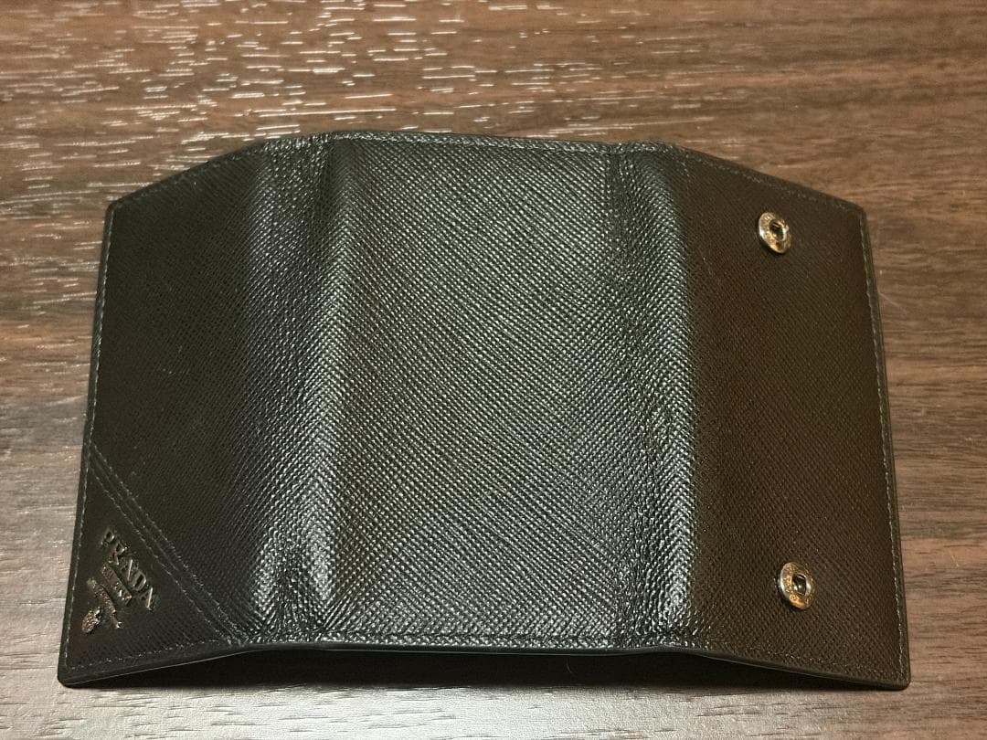 【極美品】PRADA 6連キーケース サフィアーノ オールブラック 金具黒