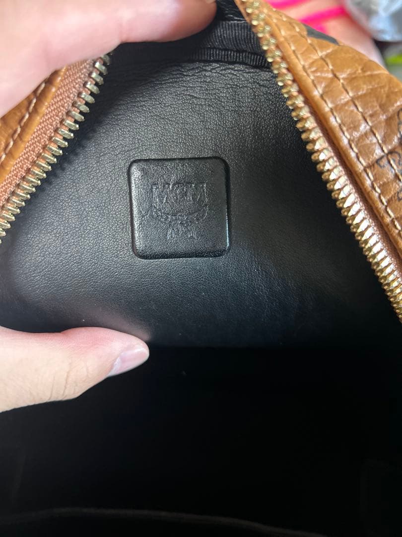 MCM スタッズ付き キャメル リュック Lサイズ