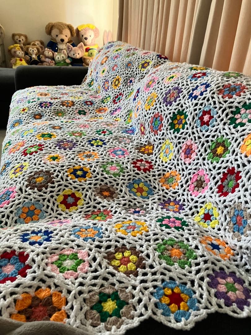 手編み　ベッドカバー　ハンドメイド　かぎ針編み　モチーフ編み