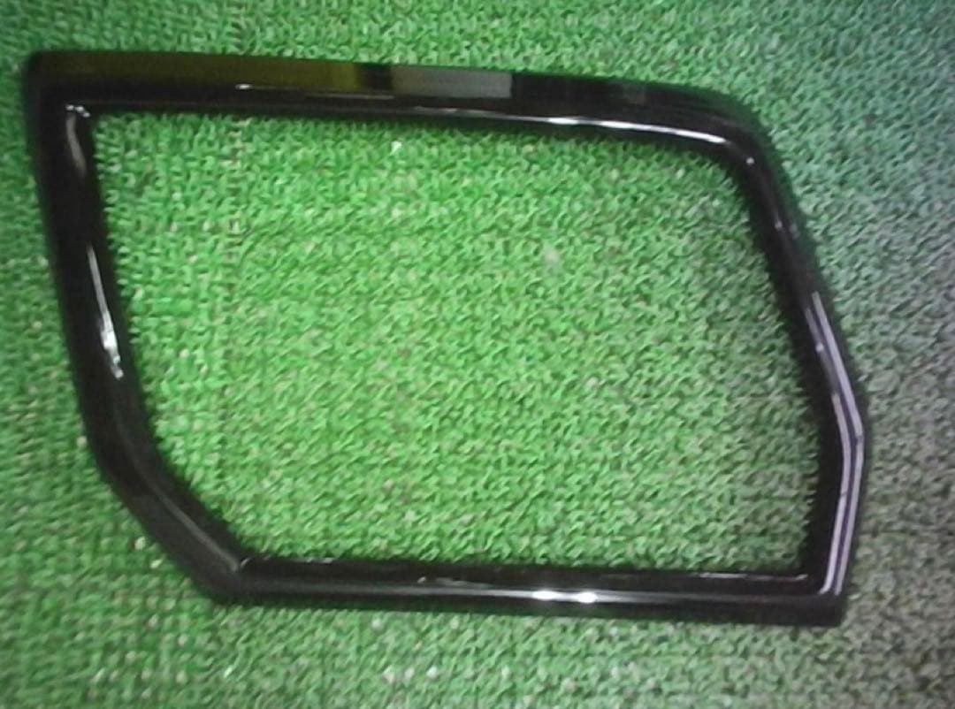 30ヴェルファイア前期　フォグランプカバー