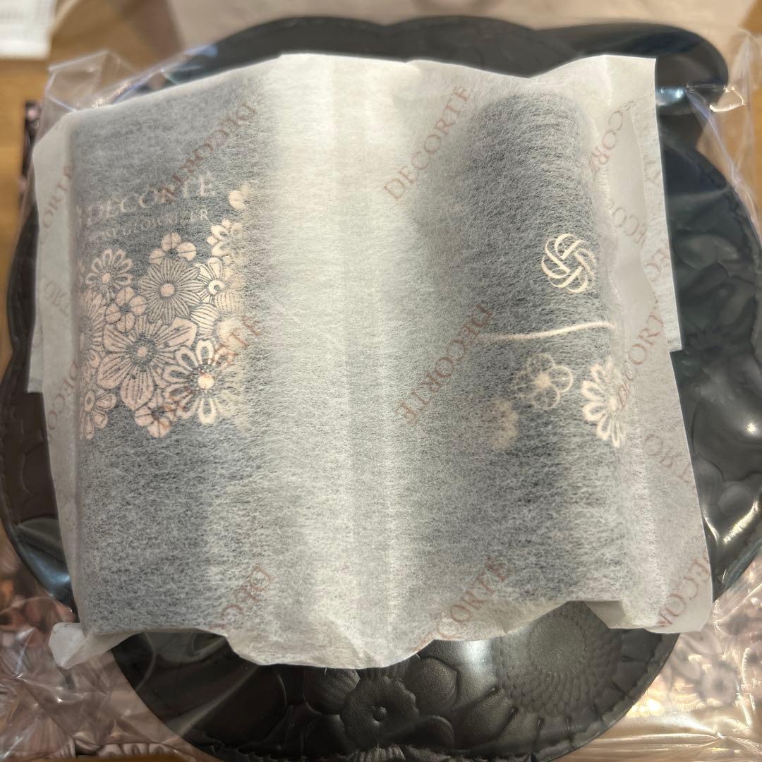 お値下げしました。コスメデコルテ2025年クリスマスコフレ