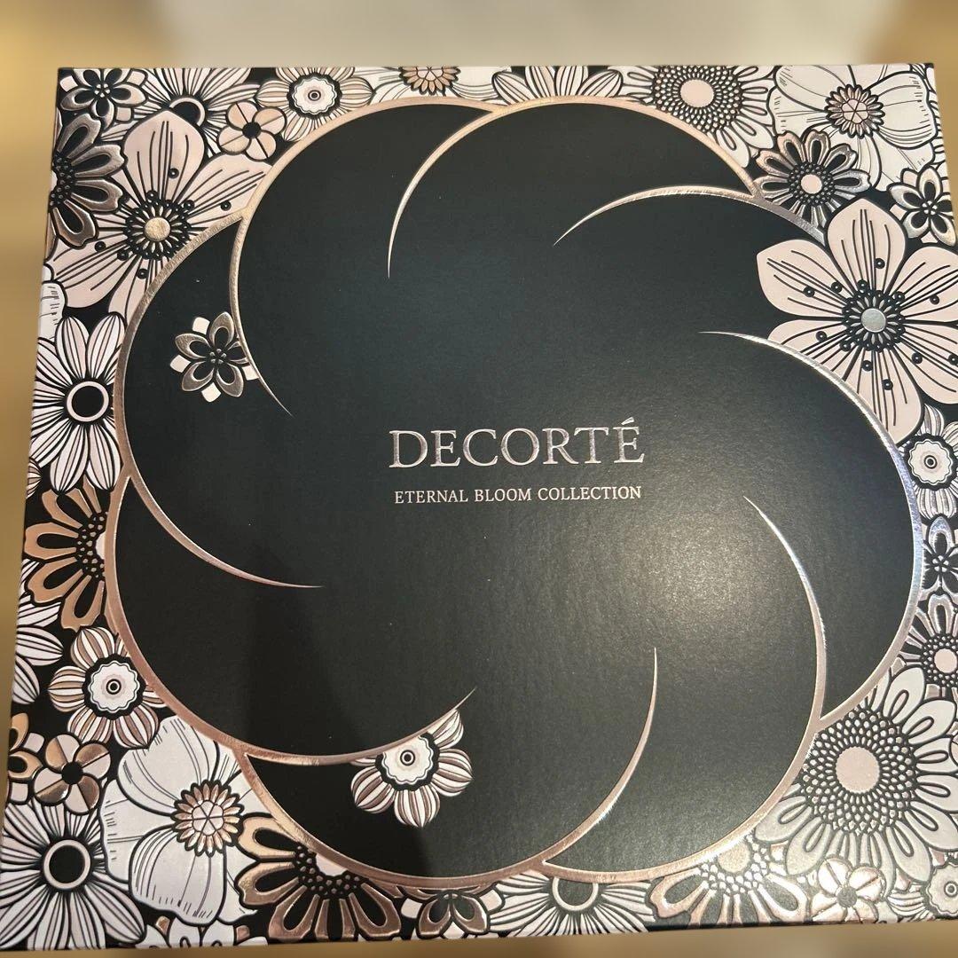 お値下げしました。コスメデコルテ2025年クリスマスコフレ