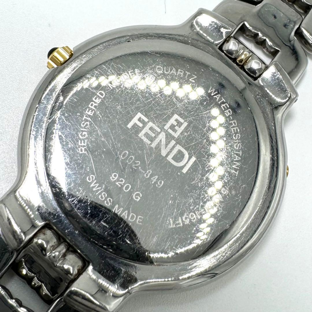 稼働 FENDI デイト ラウンド シルバー×ゴールド レディース腕時計