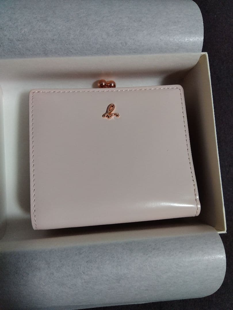 アニエスベー　ガラスレザー　二つ折り ウォレット　財布