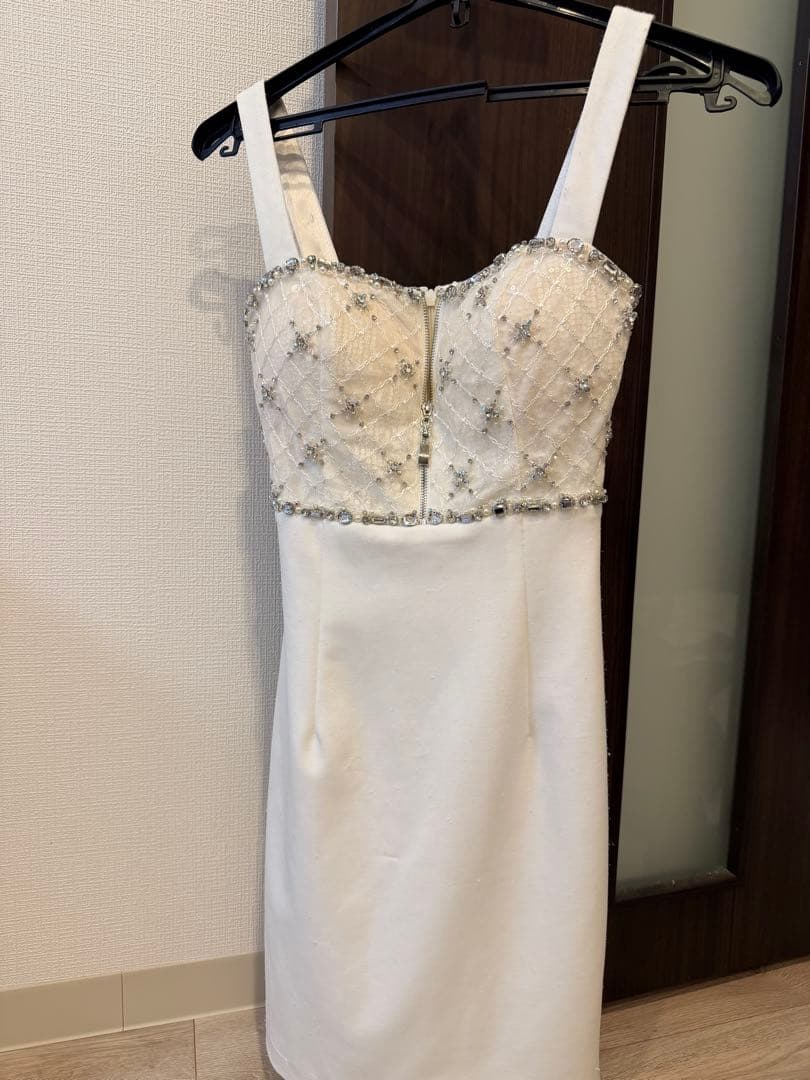 ローブドフルール　白ドレス