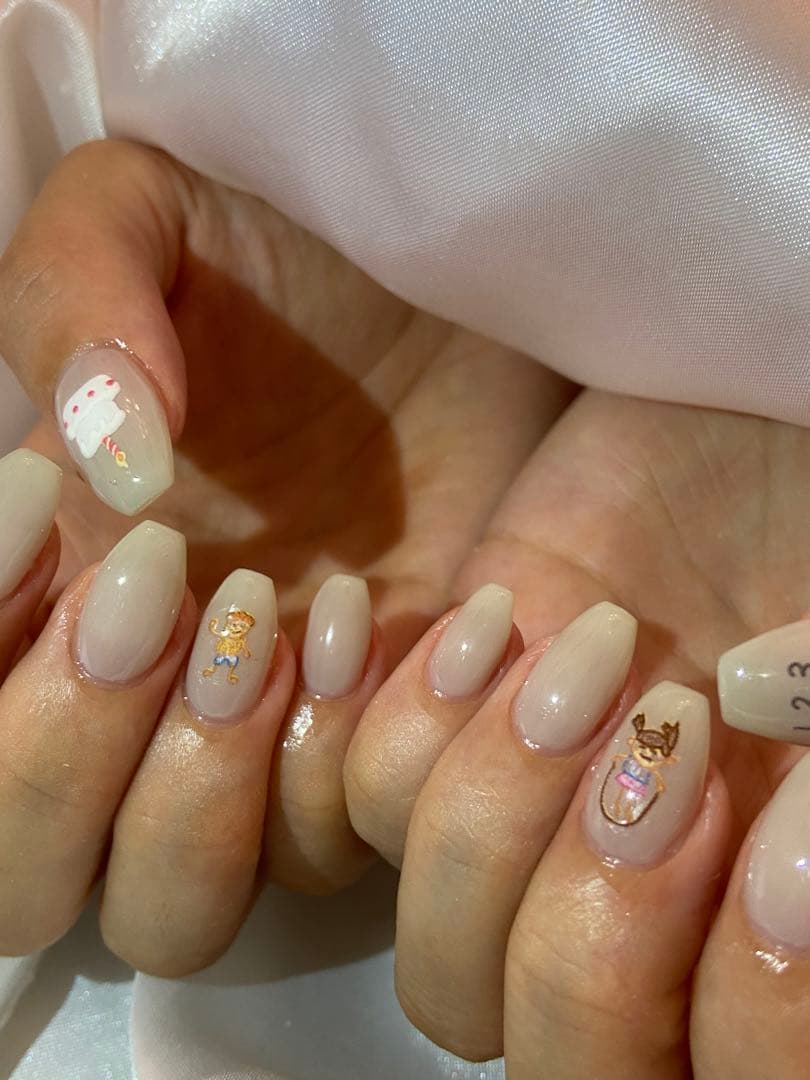 りる　痛ネイルオーダー