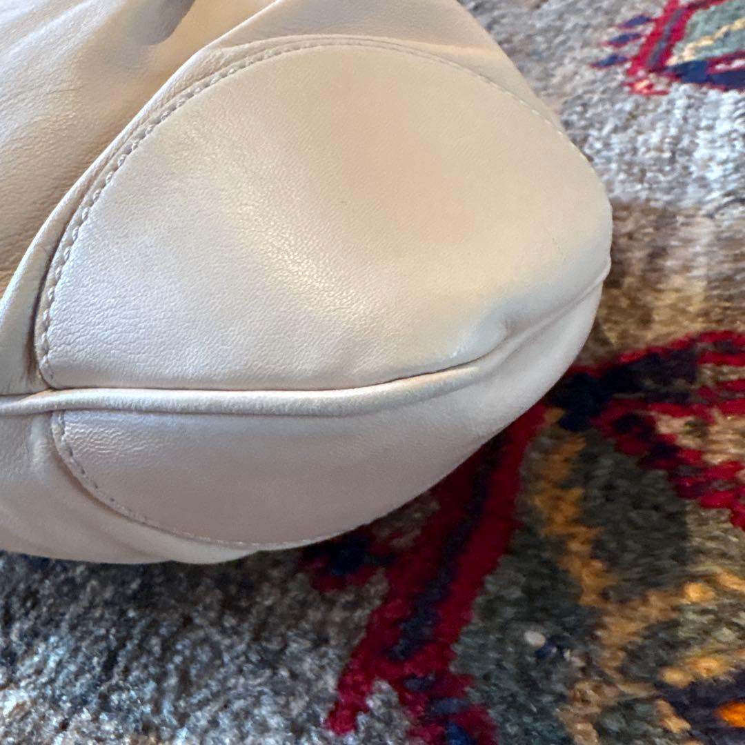 【超美品】Salvatore Ferragamoほぼ未使用級レザーバッグ