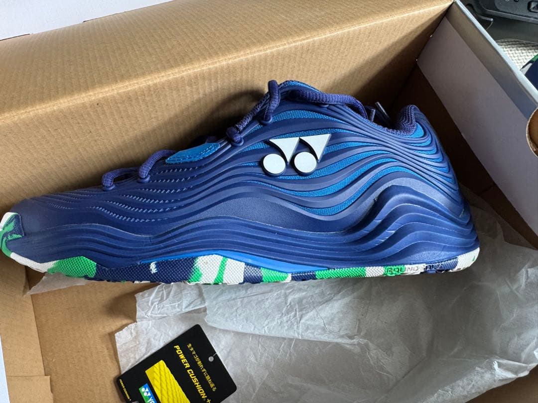 【人気モデル】ヨネックス テニスシューズ 27cm使用回数少なめ・箱付き