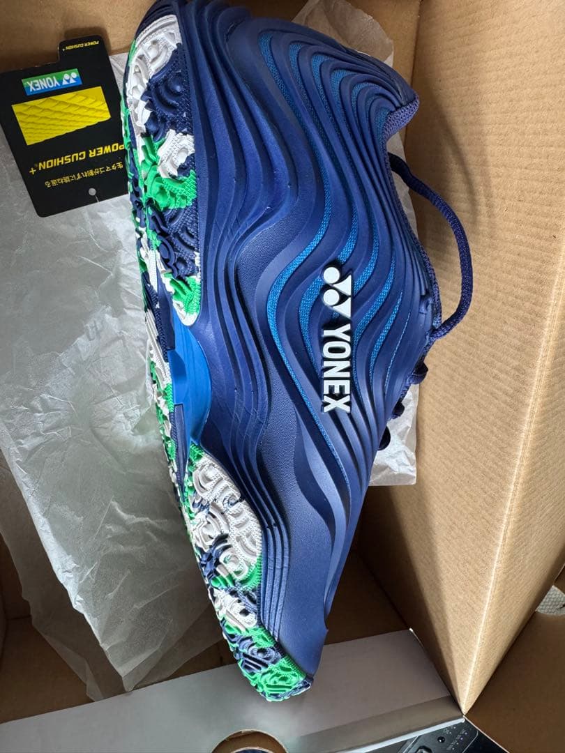 【人気モデル】ヨネックス テニスシューズ 27cm使用回数少なめ・箱付き
