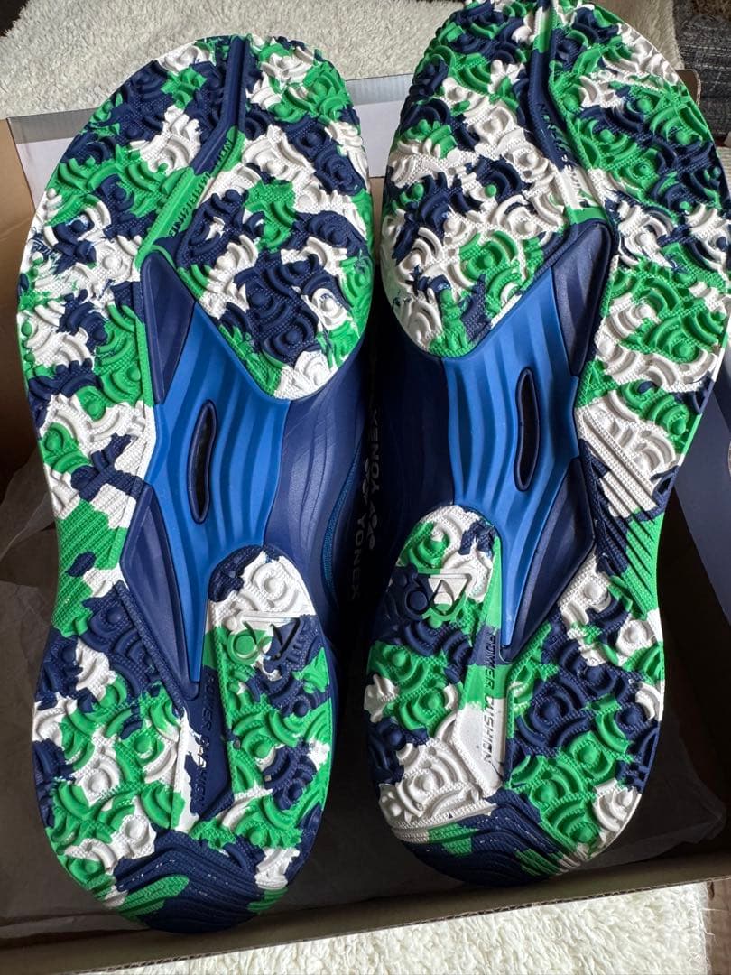 【人気モデル】ヨネックス テニスシューズ 27cm使用回数少なめ・箱付き