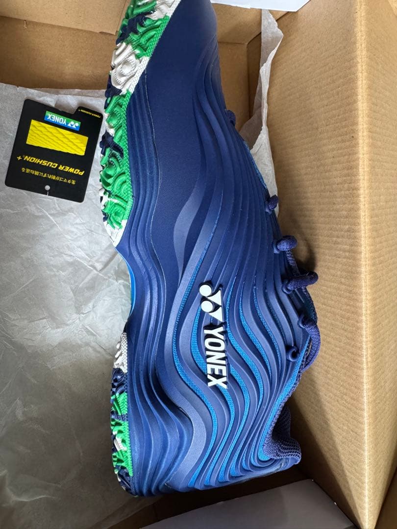 【人気モデル】ヨネックス テニスシューズ 27cm使用回数少なめ・箱付き