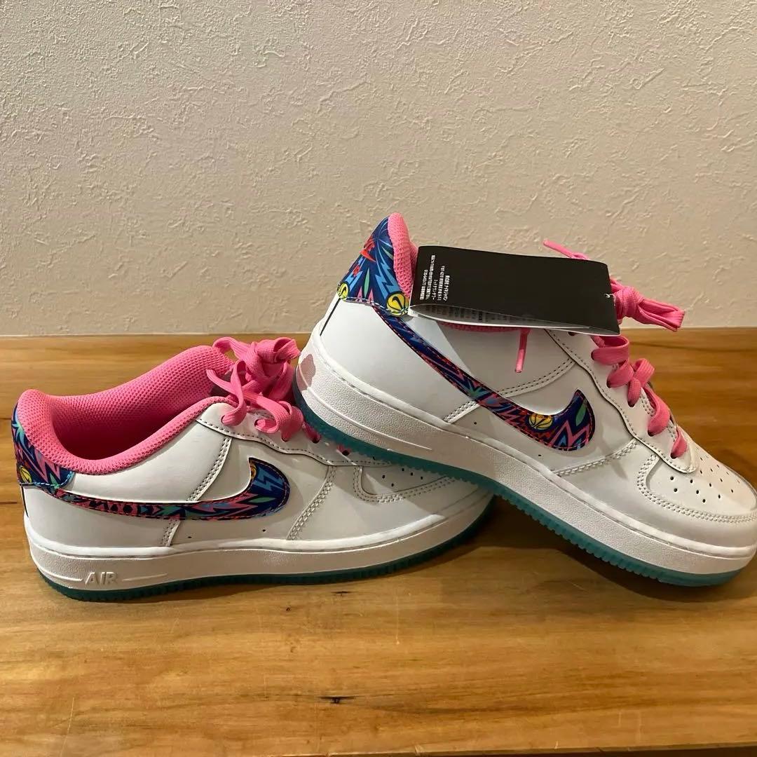 NIKE ナイキ　ウィメンズ エアフォース 1 ホワイト/ピンク