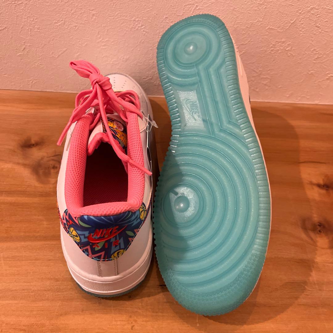 NIKE ナイキ　ウィメンズ エアフォース 1 ホワイト/ピンク