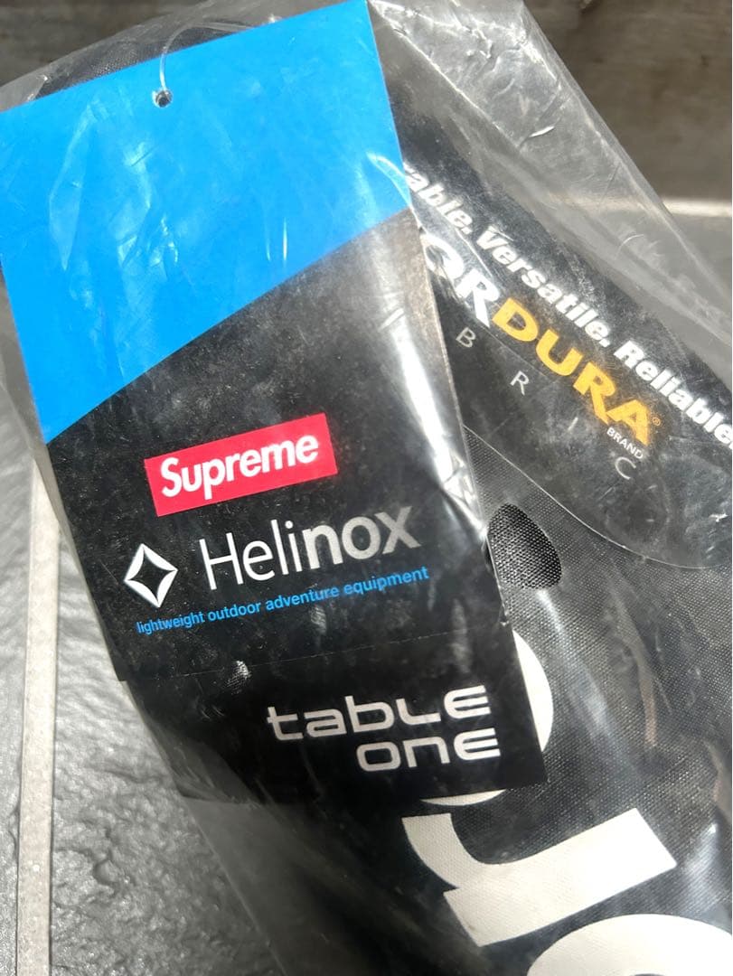 Supreme Helinox シュプリーム折りたたみ テーブル　折りたたみ椅子