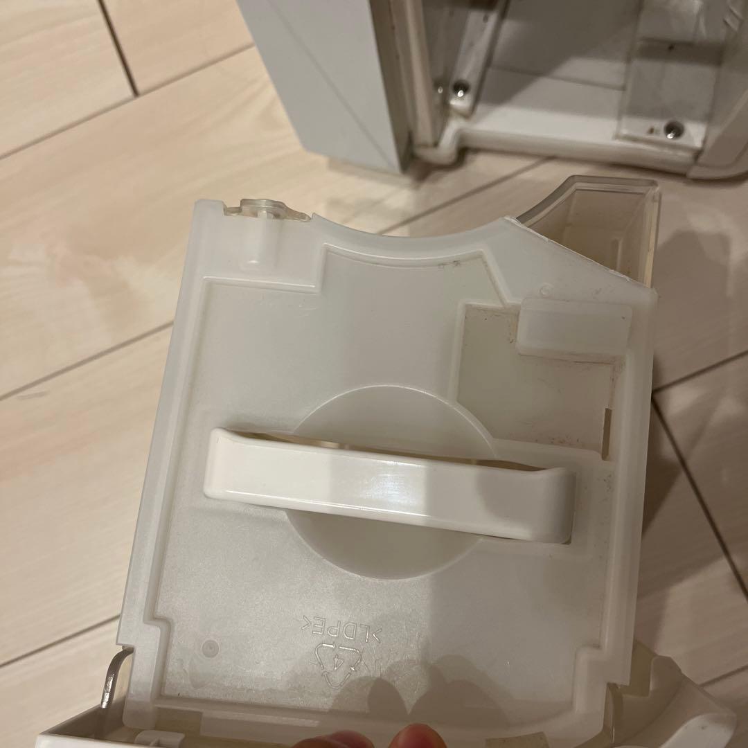 早い者勝ち！大特価！SHARP 除湿機 ホワイト LED表示