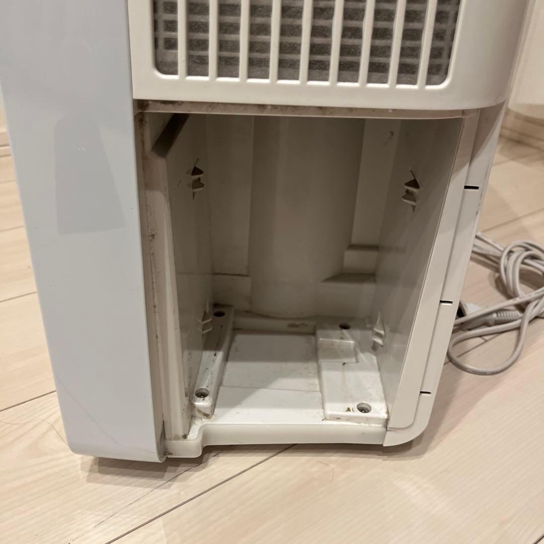 早い者勝ち！大特価！SHARP 除湿機 ホワイト LED表示