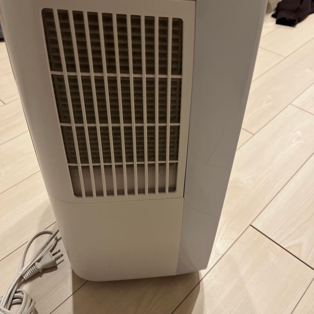 早い者勝ち！大特価！SHARP 除湿機 ホワイト LED表示