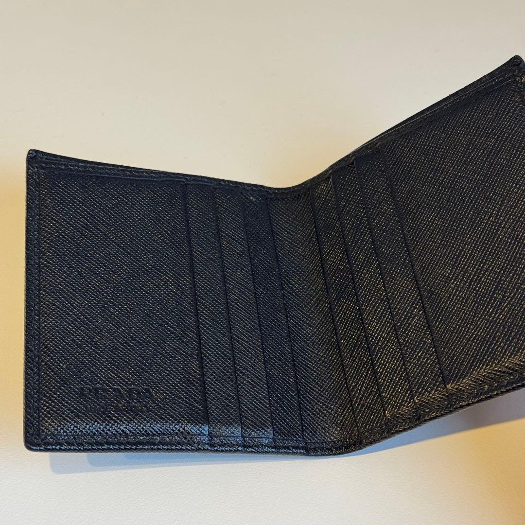 PRADA 二つ折り財布