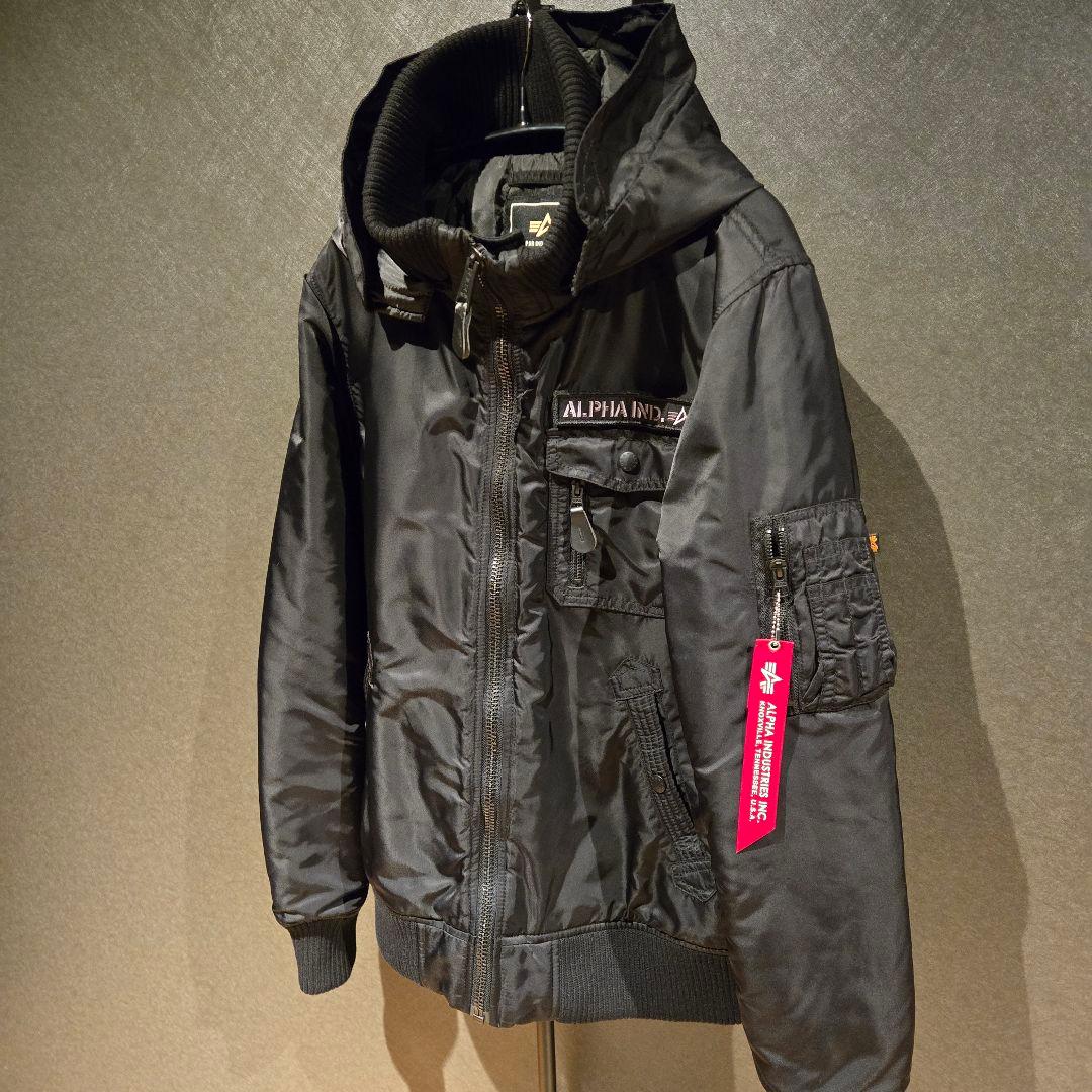 美品　ALPHA INDUSTRIES　アルファ　ミリタリージャケット　XL　黒
