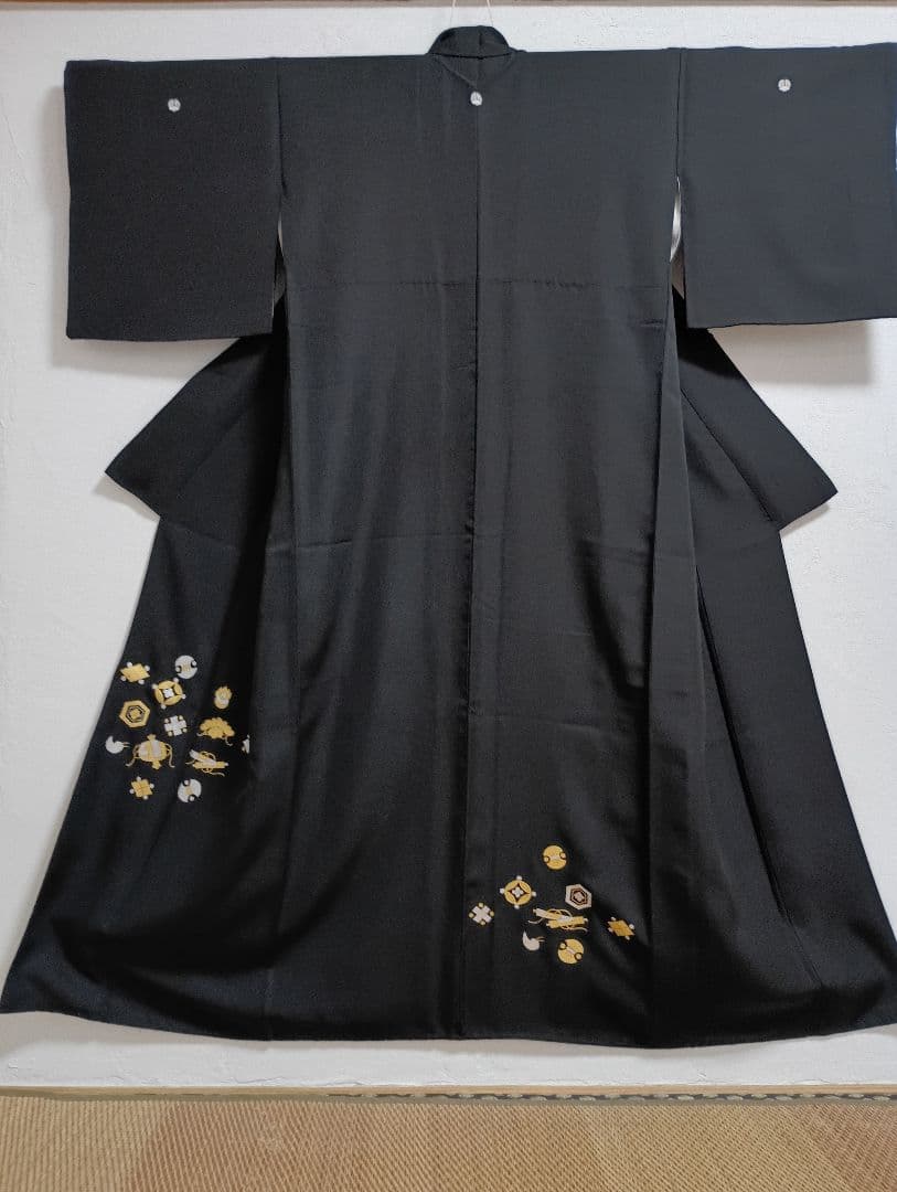 ☆スプリング様☆花柳流　羽二重　黒紋付き　五つ紋　宝尽くし　揃い帯セット