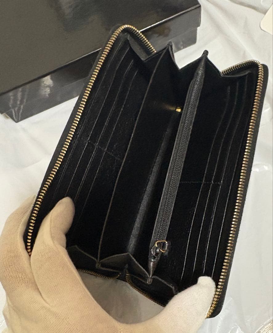 イブサンローラン